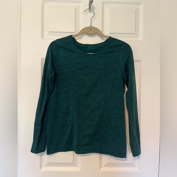 Lululemon Green Long Sleeve - Picture 1 of 2